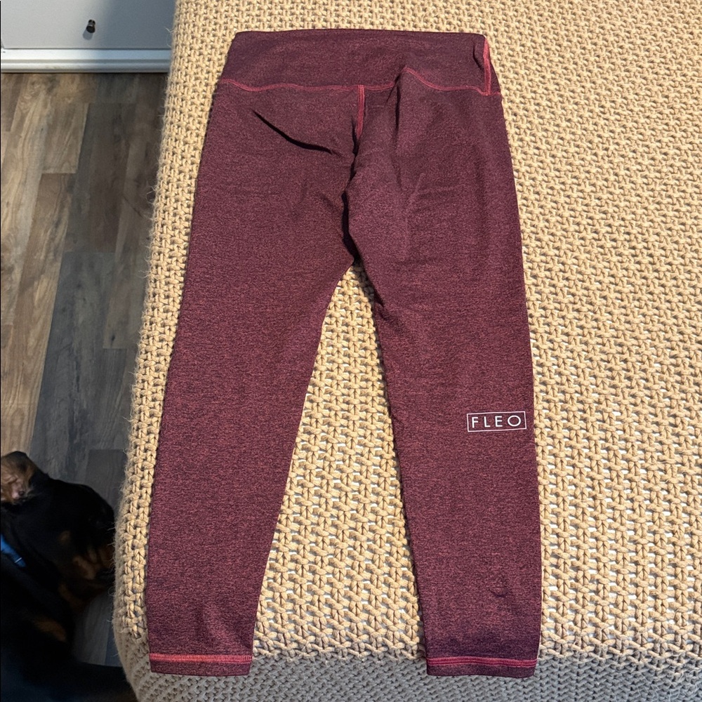 Fleo Women’s El Toro Maroon Leggings